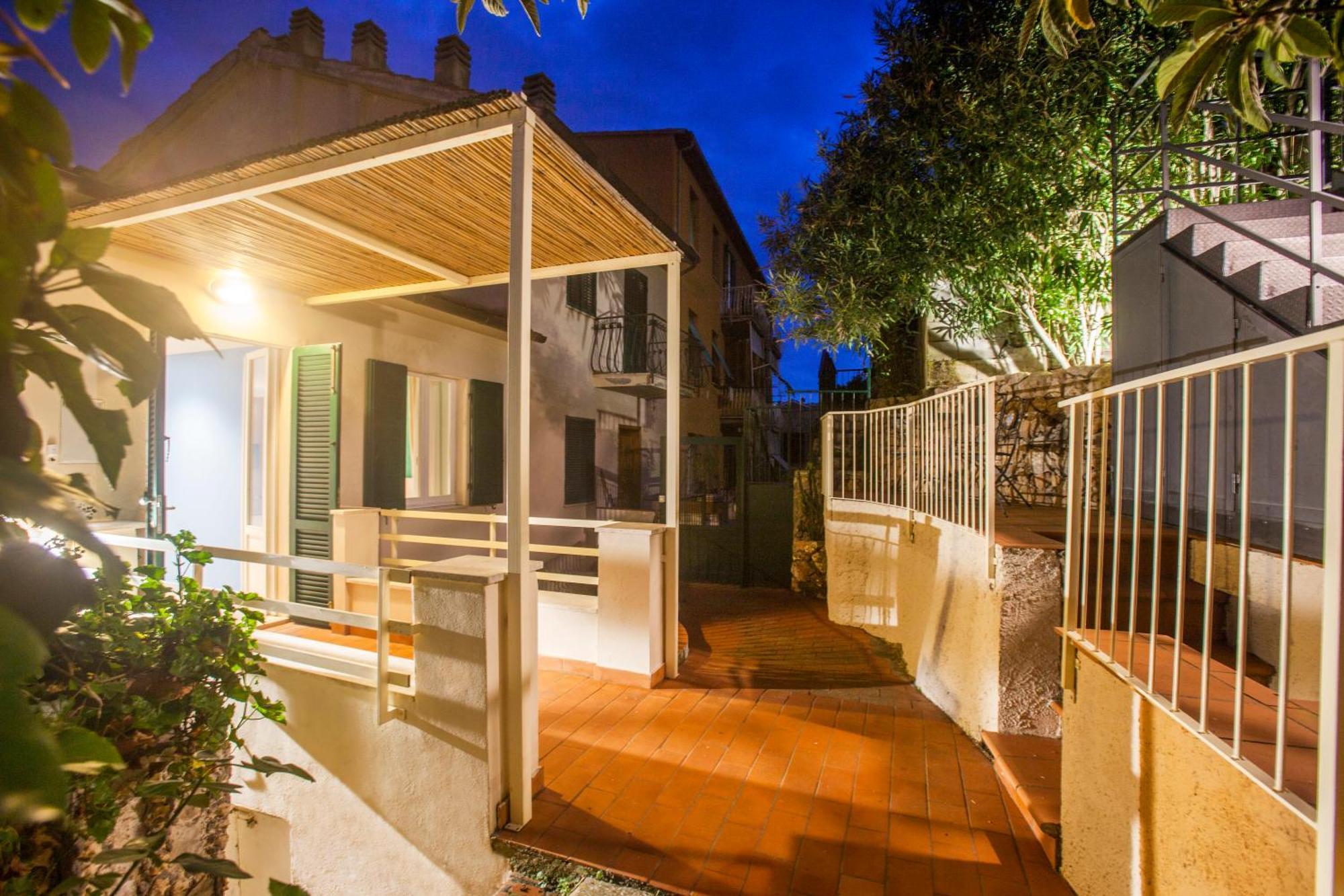 ポルト・サント・ステーファノLa Casa Al Mareアパートメント エクステリア 写真